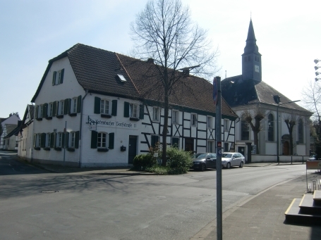 Urdenbach : Urdenbacher Dorfstraße